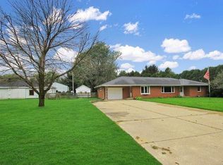 7098 N Il Route 26, Forreston, IL 61030