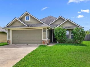 935 Crested Point Dr, College Station, TX 77845