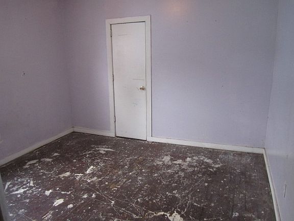 4th image of 1038 N Butrick St