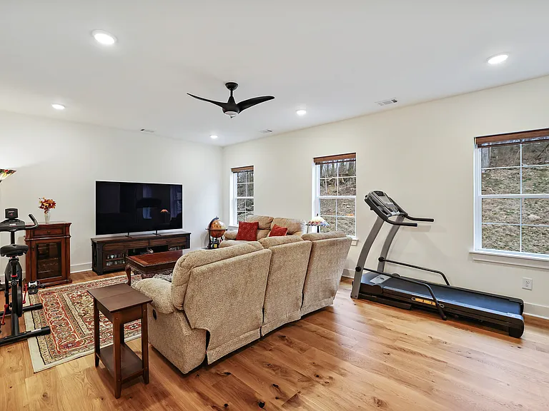 7674 Sawyer Brown Rd — Photo 66