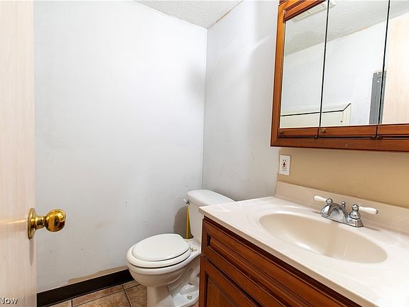 5th image of 8240 Deepwood Blvd Unit 14