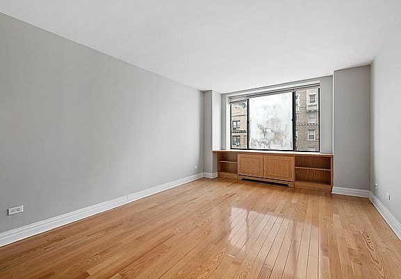 4th image of 130 W 79th St APT 14C