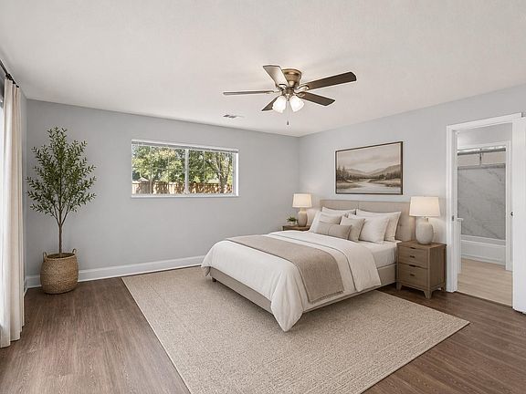 4th image of 810 Maranon Ln