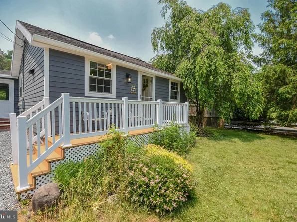 1186 Park Rd, Elverson, PA 19520