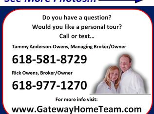 8922 Maple Grove Rd, Edwardsville, IL 62025