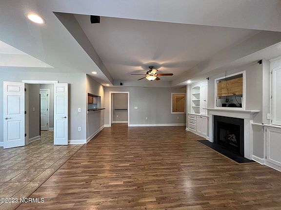 4th image of 1926 Tara Ct APT 103