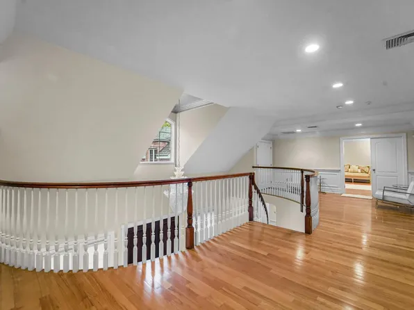 1 Euclid Road image 24 of 50