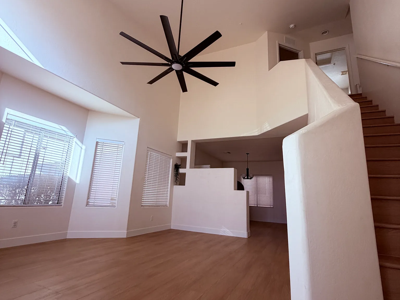 3 bed, 2.5 bath, 1743 sqft, $2,499 — Photo 4