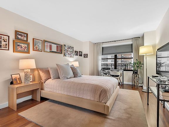 4th image of 140 W End Ave #10V