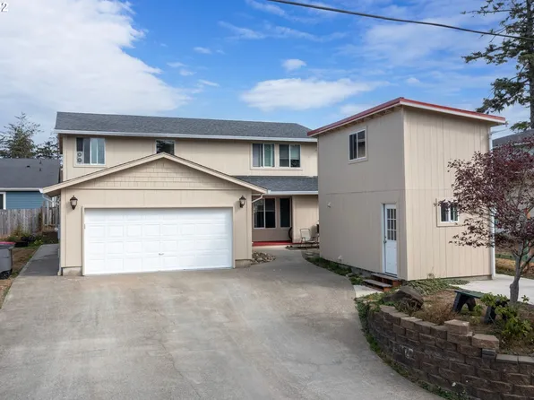 1380 11th Ave, Seaside, OR 97138