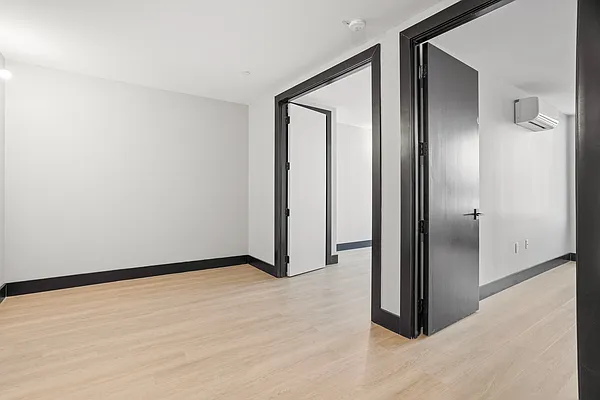 Rented by Skyhigh Realty NYC LLC | media 30