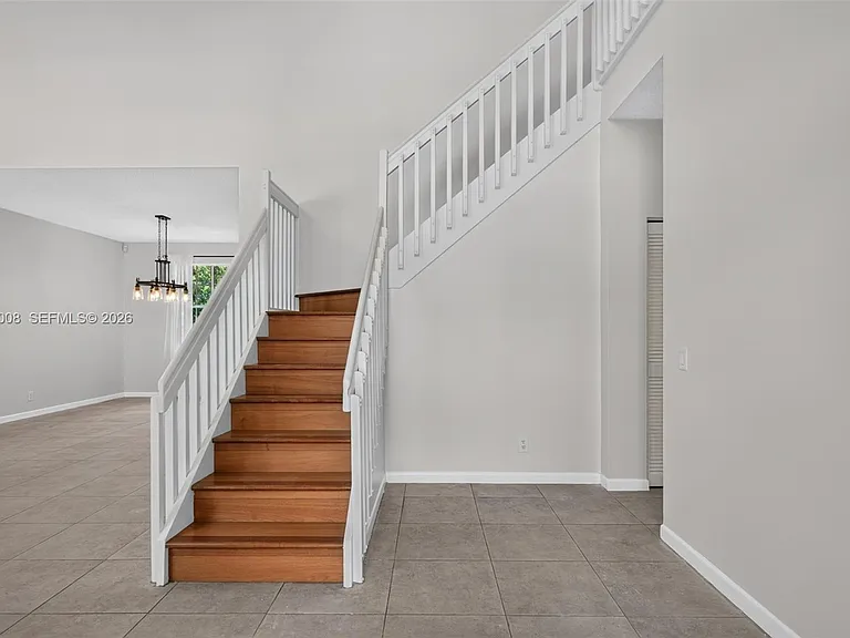 498 Cambridge Ln — Photo 19