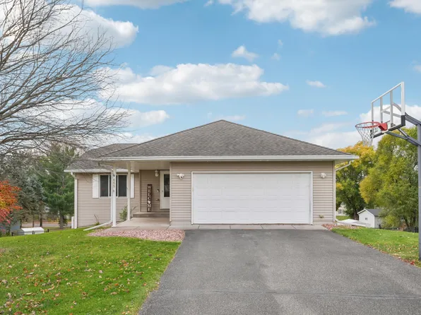 665 Flora Sq, Prescott, WI 54021