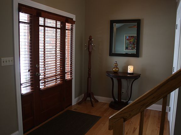 3rd image of 7653 Starmont Ct