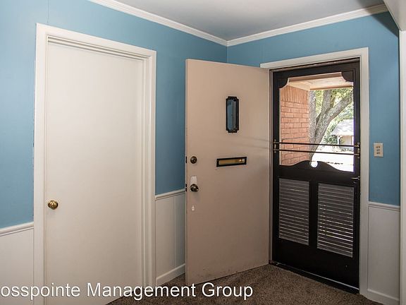 4th image of 1802 Montrose Dr
