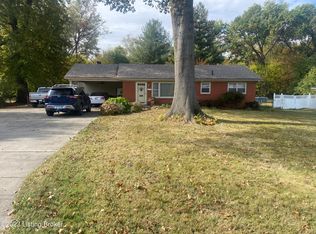 9010 Whippoorwill Rd, Louisville, KY 40229