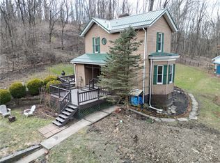 106 Lobbs Run Rd, Finleyville, PA 15332