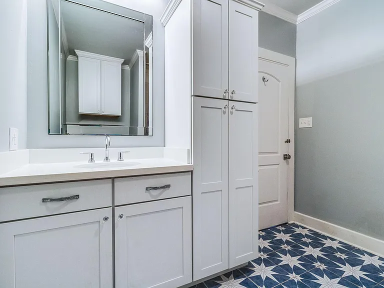 510 Garfield St — Photo 10