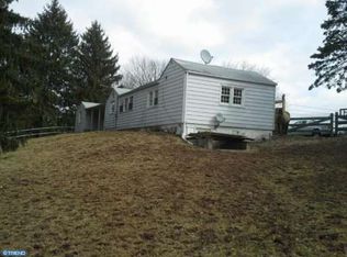 1907 Bustard Rd, Harleysville, PA 19438