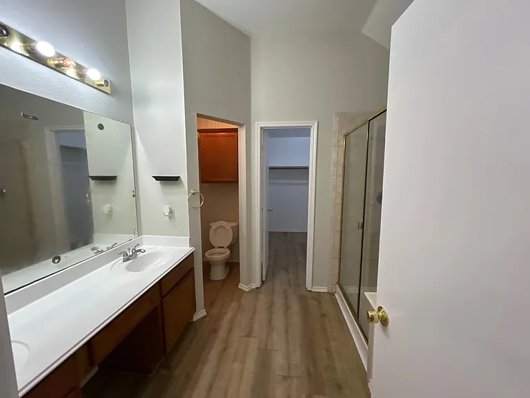 4428 Lodestone Ln — Photo 10