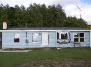 3075 Blackberry Ln, Alanson, MI 49706