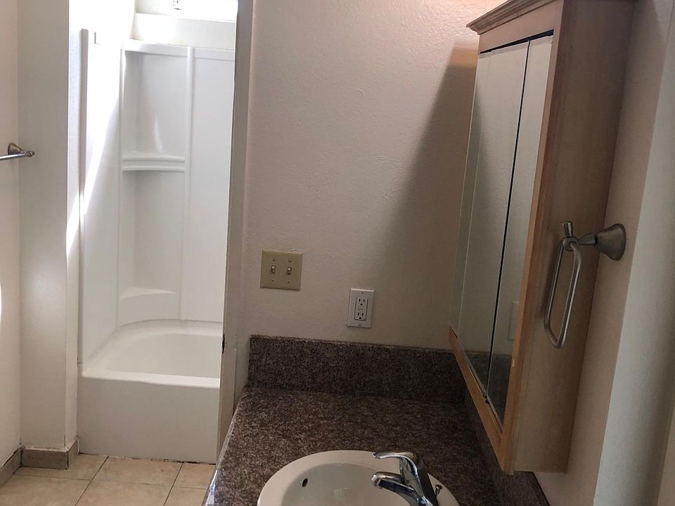 2nd image of 2567 A St APT 5