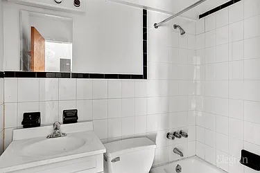 Rented by (Legacy) Elegran