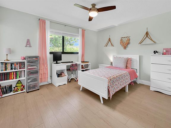 4th image of 9991 NW 38th Street