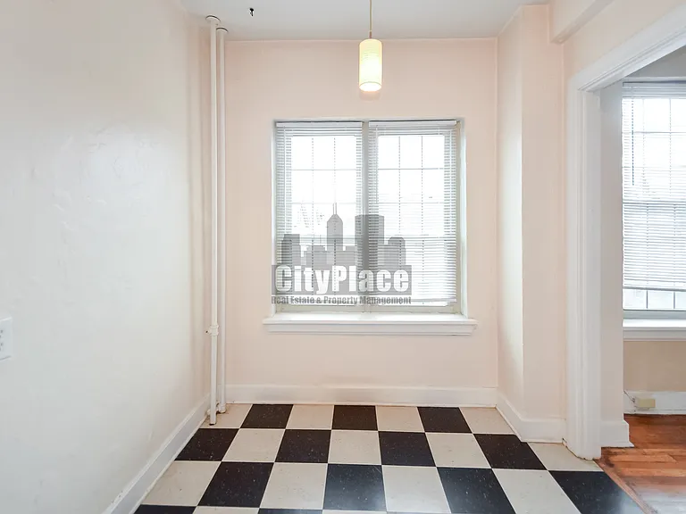 3541 N Meridian St — Photo 12