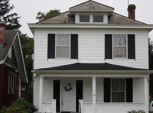 1045 Madison Ave, Huntington, WV 25704