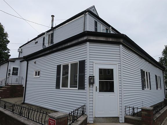 2nd image of 45 Winchester St #1