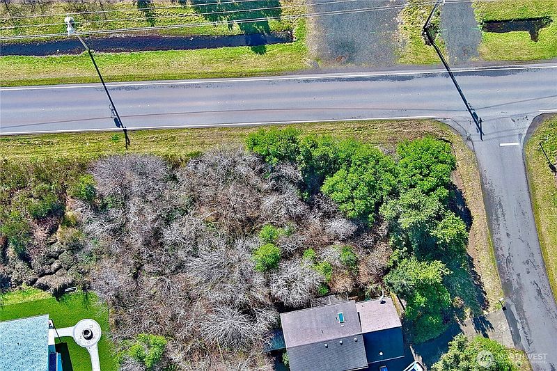4th image of 998 Texmar Avenue SW