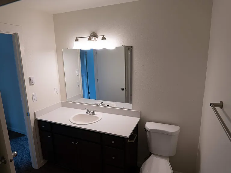 Lebanon City Townhomes — Photo 14