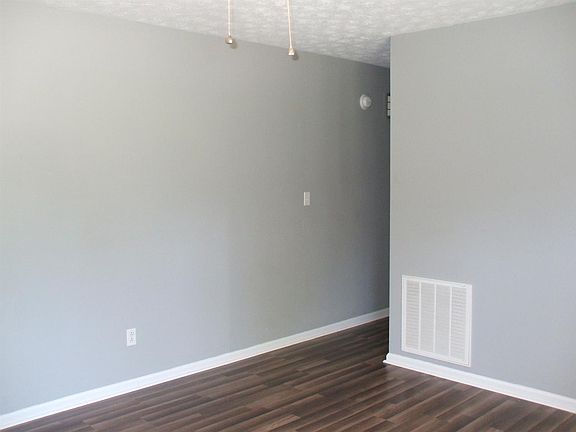 4th image of 116 Creekstone Ct