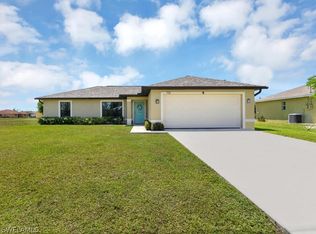 712 NE Van Loon Lane Cpe, Coral, FL 33909
