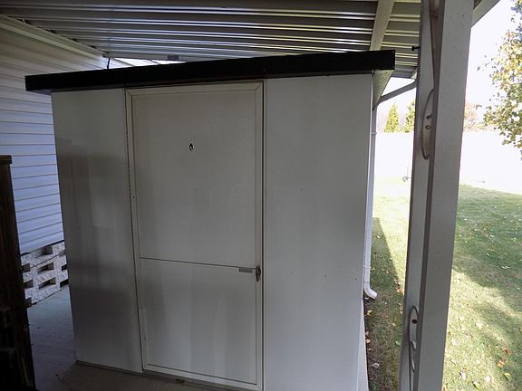 5th image of 926 Scarlett Ln