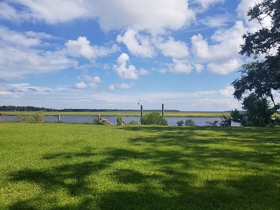5th image of 152 Royal Dr