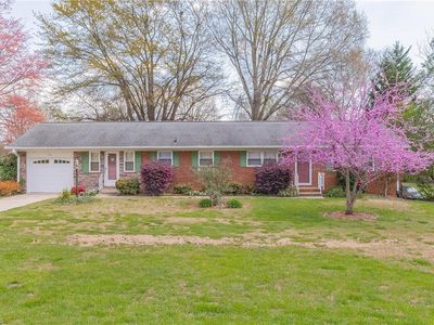213 Louella Dr, Winston Salem, NC, 27107