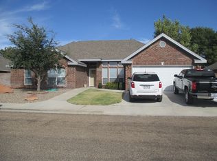 709 E 18th St, Monahans, TX 79756