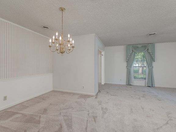 5th image of 1002 E Northfield Blvd APT D103