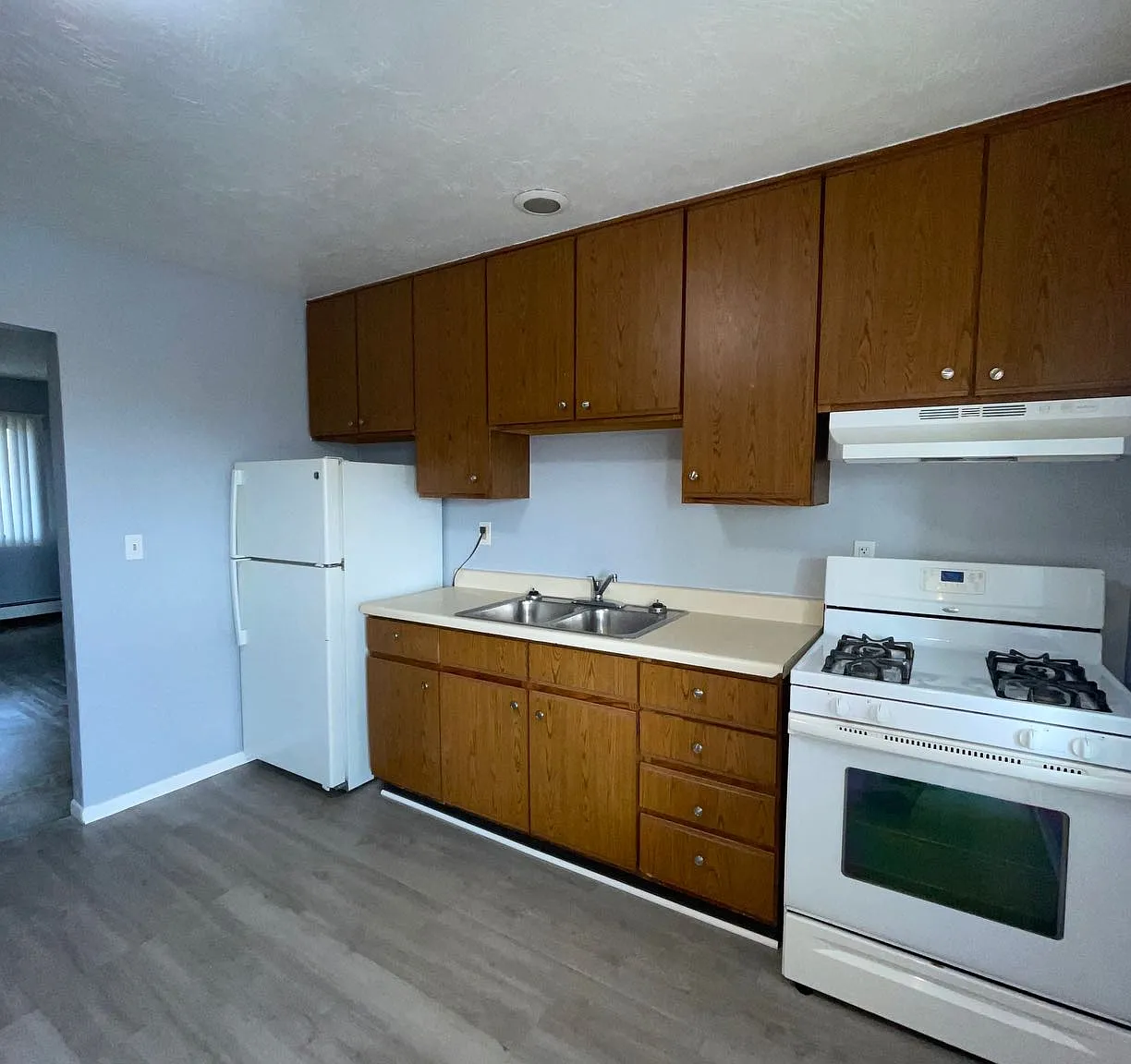 2 bed, 800 sqft, $1,295 — Photo 1