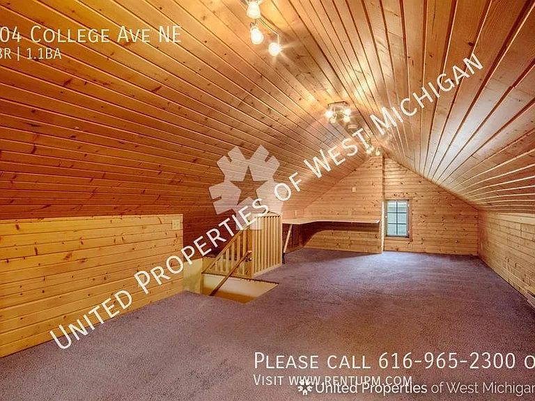 304 College Ave NE — Photo 16
