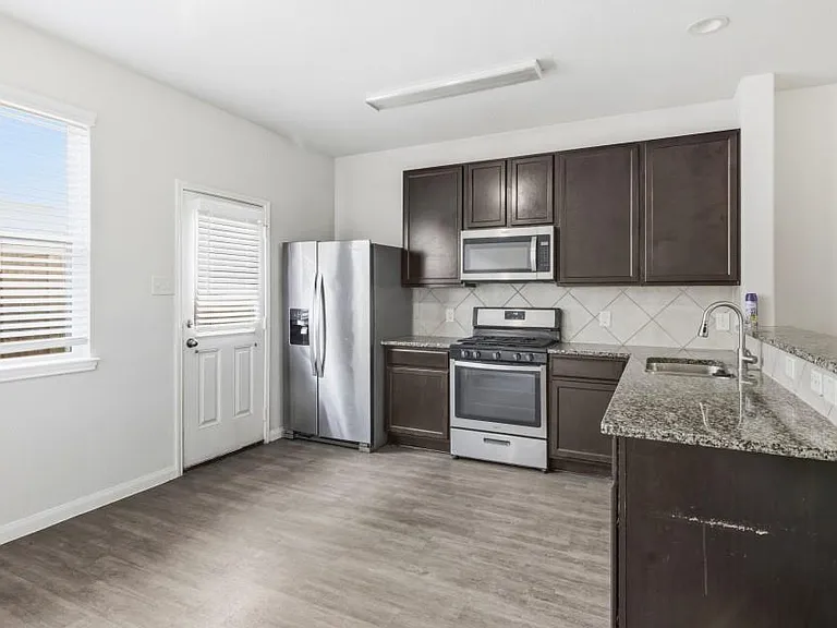 5711 Esk River Trl — Photo 9
