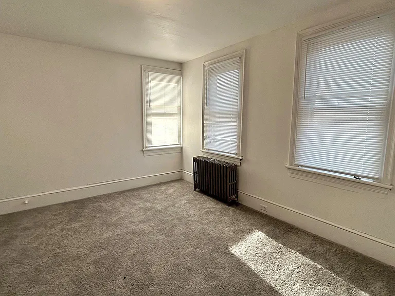 270 Grant St — Photo 15