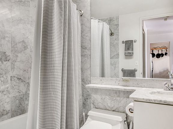 5th image of 300 E 85th St APT 1904