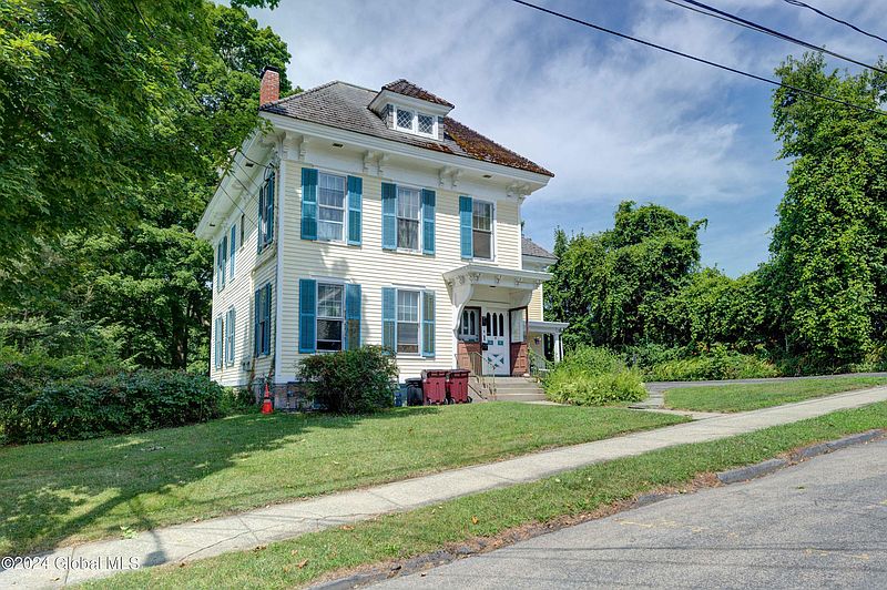 2nd image of 5 Littauer Place