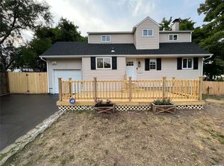 1803 Wave Ave, Medford, NY 11763