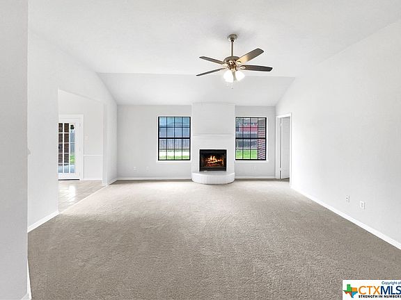 3rd image of 4205 Bluestem Ln
