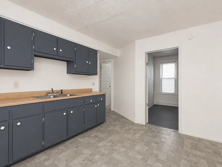 8700 Willard Ave #1 — Photo 2