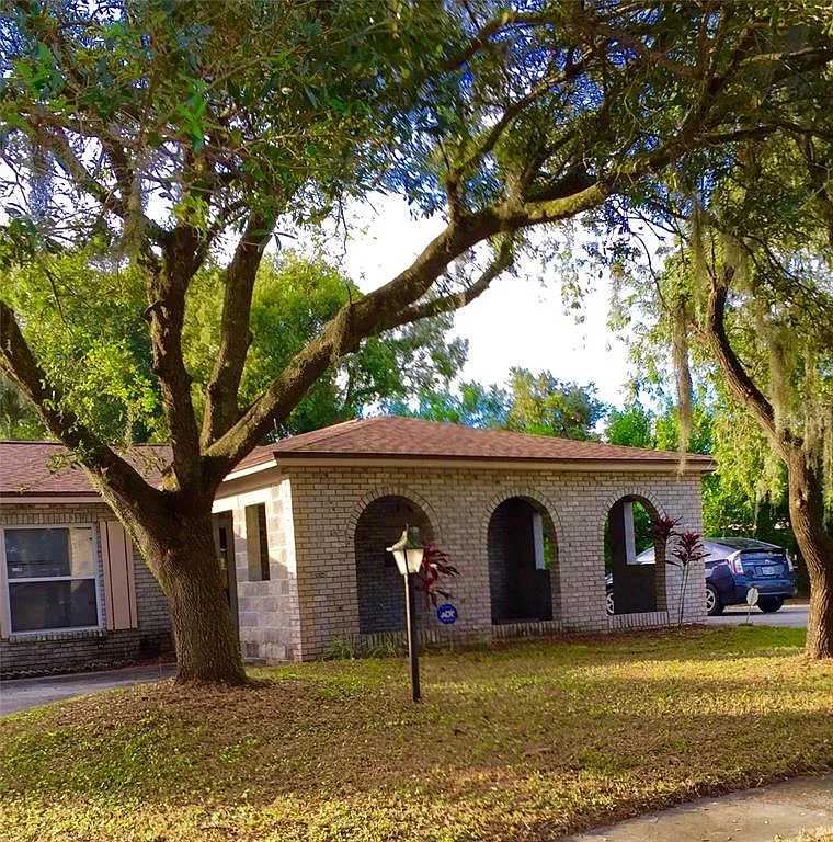 3 bed, 2.0 bath, 1200 sqft, $2,000 — Photo 1